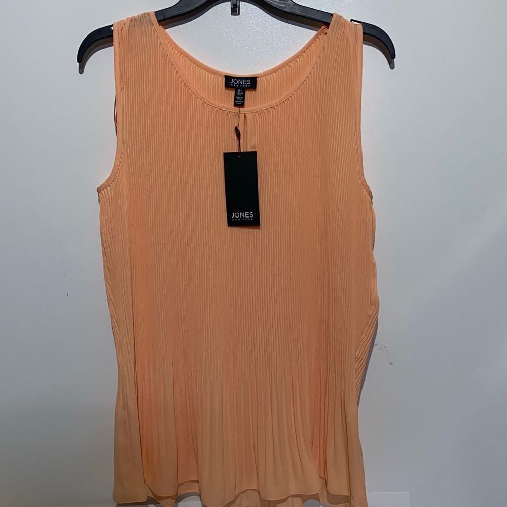 Jones New York Women's Peach Pleated Round Neck Keyhole Sleeveless Top Large NWT